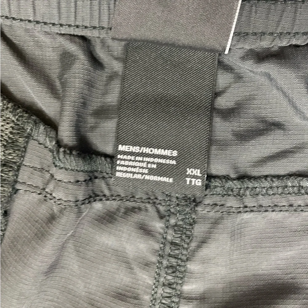 The North Face Pull-On Adventure Shorts in Asphalt Grey XXL NWT
